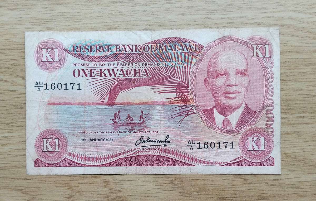 Malawi 1981 One Kwatcha Bank Note.