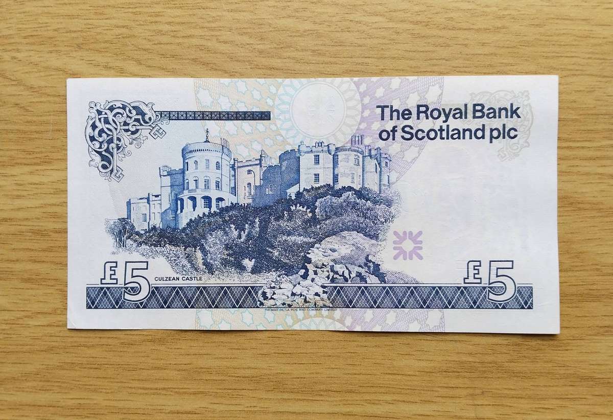 Royal Bank of Scotland 2010 Old Five Pounds Bank Note. Good Condition.