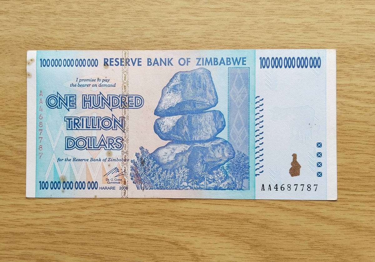Zimbabwe One Hundred Trillion Dollars Bank Note. (787)
