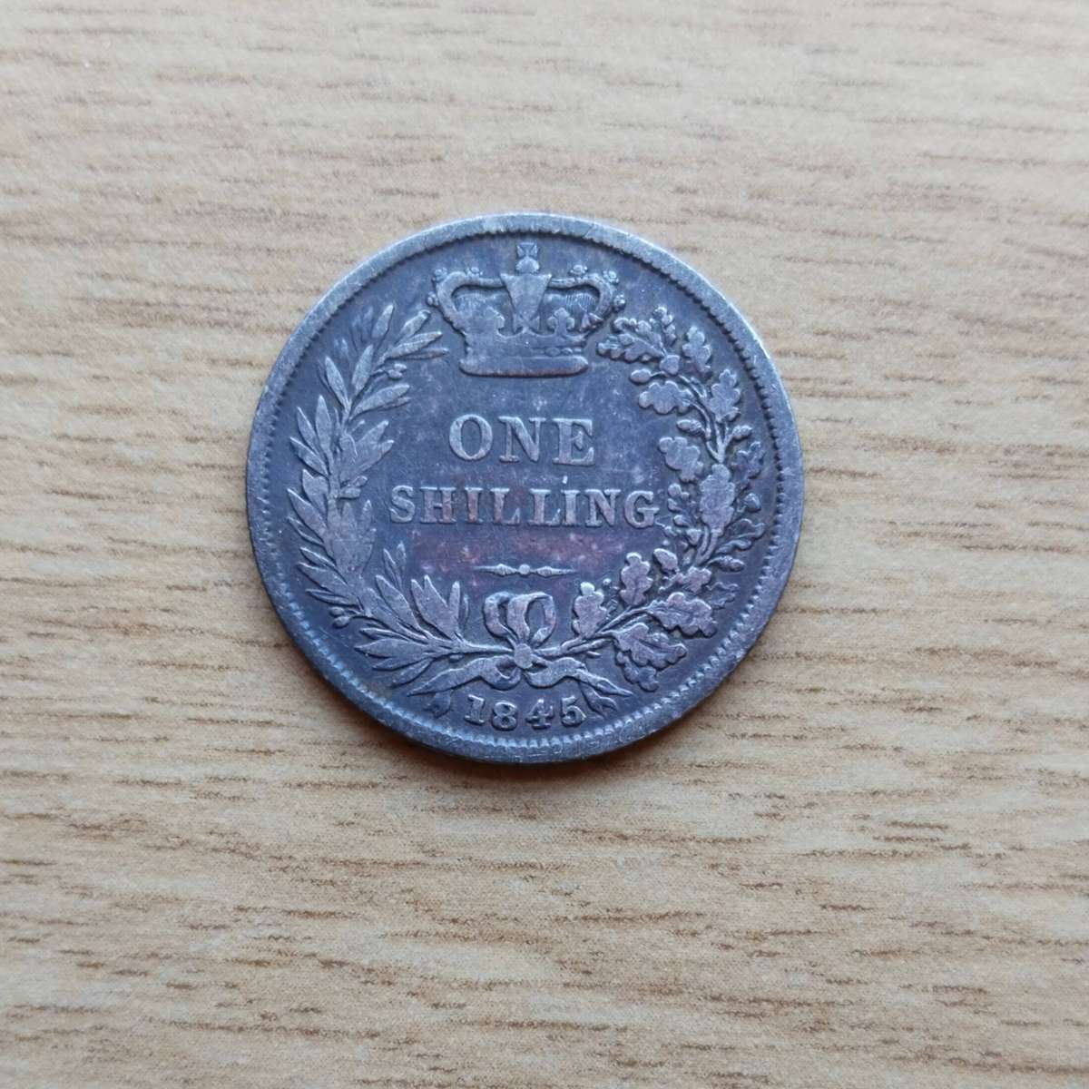 Great Britain Queen Victoria 1945 Sterling Silver Shilling. 5.66 Grams.