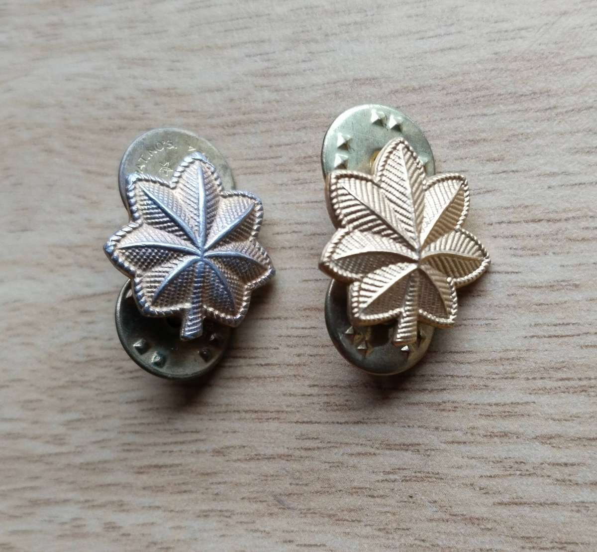 Korean War Army Lieutenant Colonel Shoulder Pins.