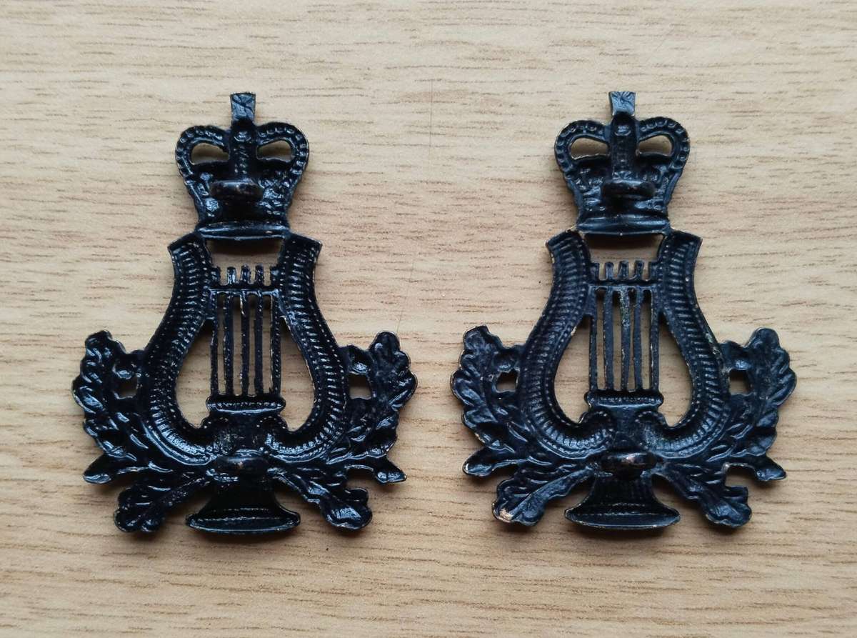 Great Britain Military Musicians Cap Badges.