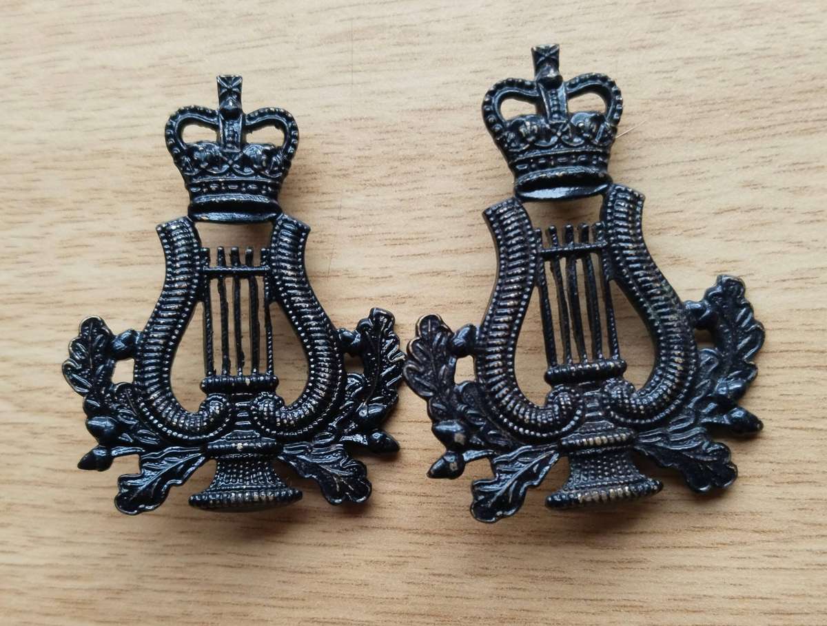 Great Britain Military Musicians Cap Badges.