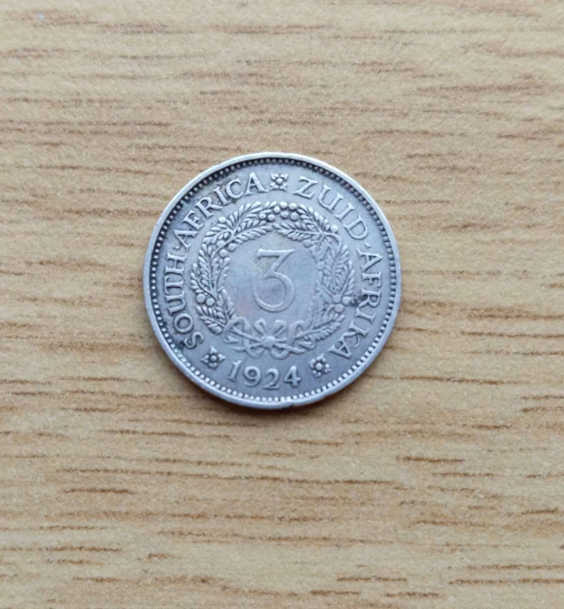 South Africa 1924 Silver Threepence.