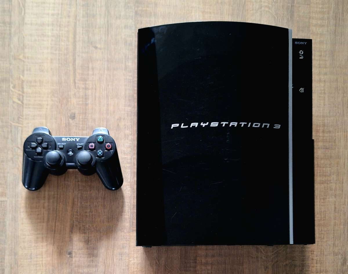 Playstation 3 Phat 80GB Console + 1 Original Controller (PS3)