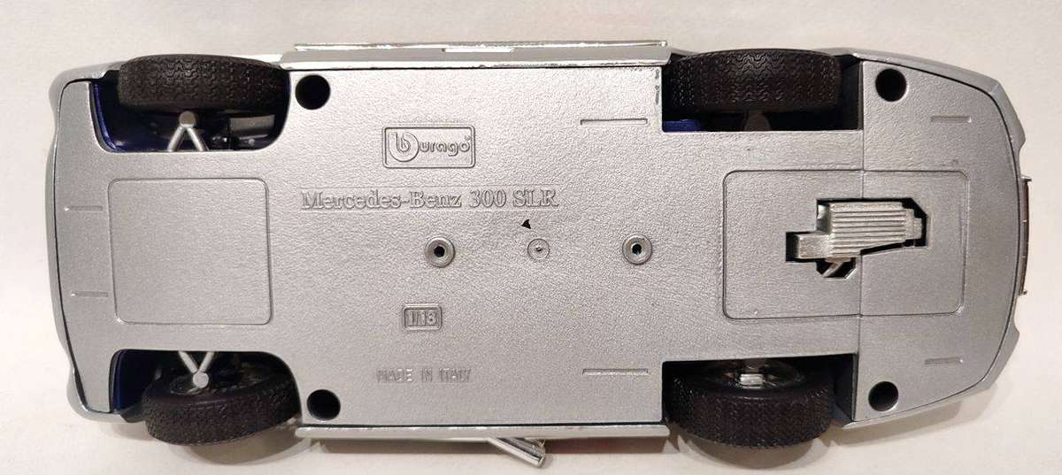 *Pre-Loved/No Box* 1/18 Bburago Mercedes-Benz 300 SLR Silver