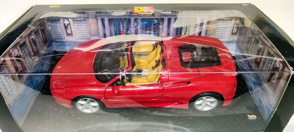 **PRE-LOVED/BOXED** 1/18 Hot Wheels Ferrari 360 Spider (red with beige interior)