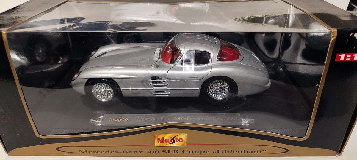 **VINTAGE/BOXED/MINT MODEL** 1/18 Maisto Mercedes-Benz 300 SLR Coupe 'Uhlenhaut' (36898)