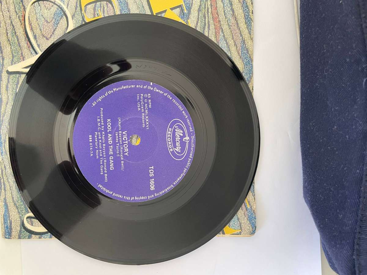 Kool and the gang 7 Inch Single-Victory/Bad Woman