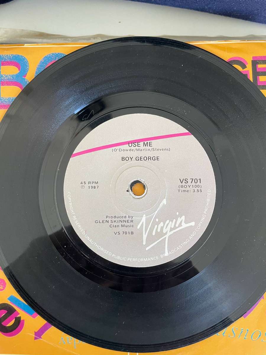 Boy George 7 inch single-Everything I own/Use me
