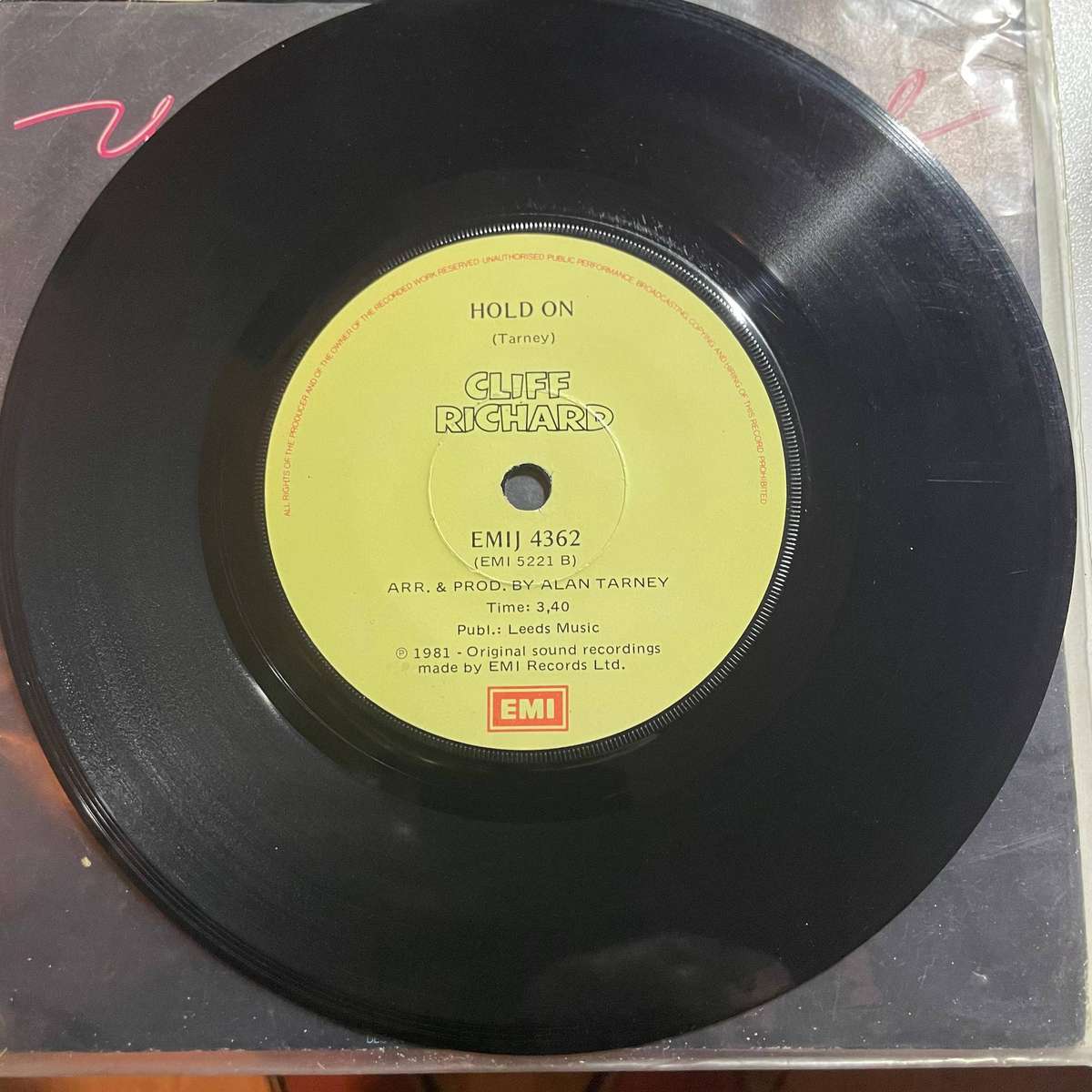 Cliff Richard 7" single-Wired for sound/Hold on