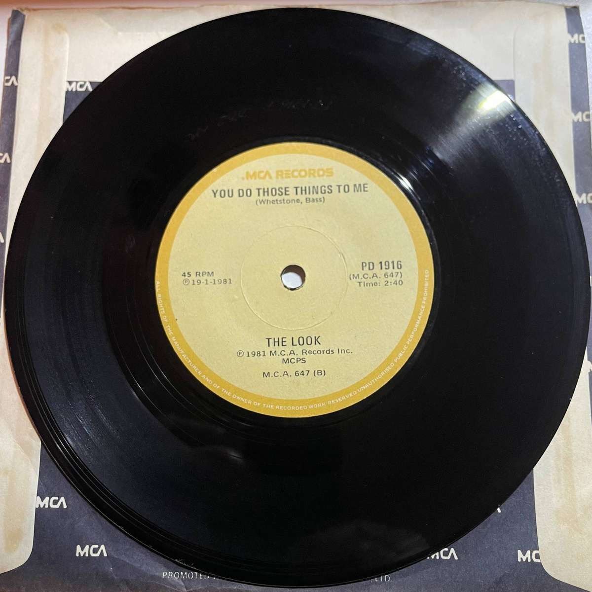 The Look-7 inch single-I am the beat/You do those things to me