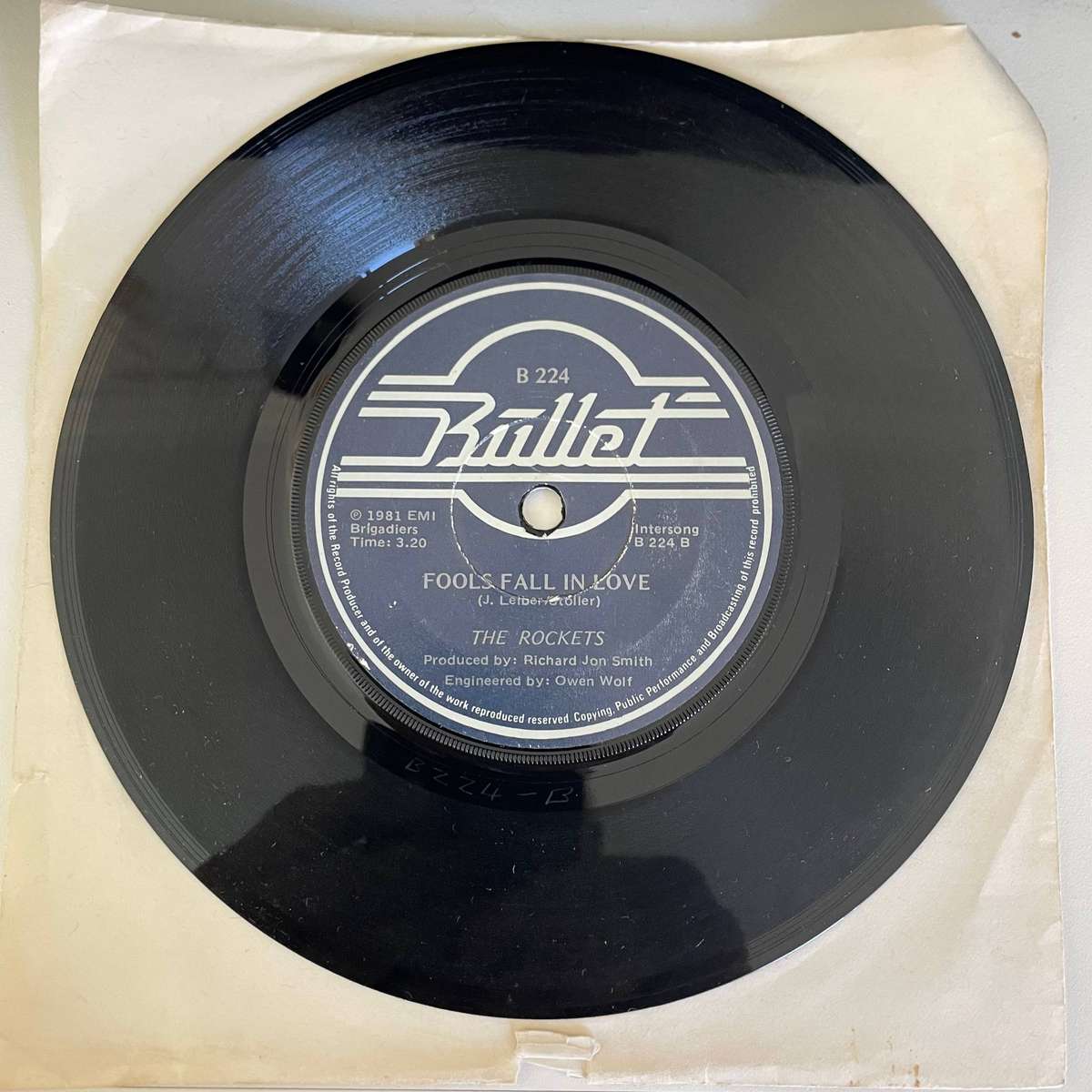 THE ROCKETS-7 Inch Single- IT HURTS/FOOLS FALL IN LOVE