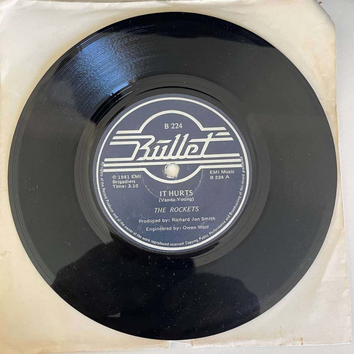 THE ROCKETS-7 Inch Single- IT HURTS/FOOLS FALL IN LOVE