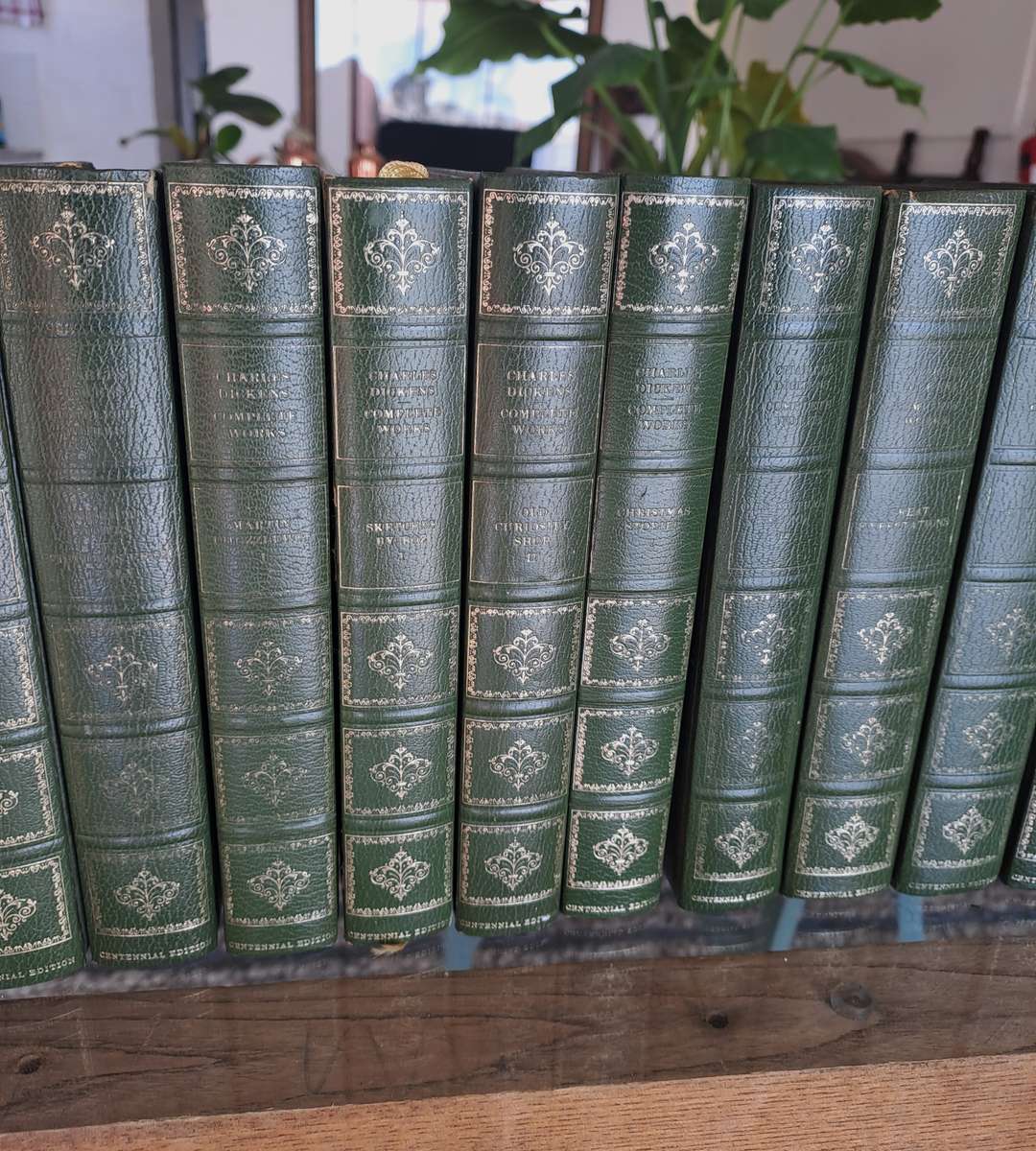 Complete 34 Book Works of Charles Dickens