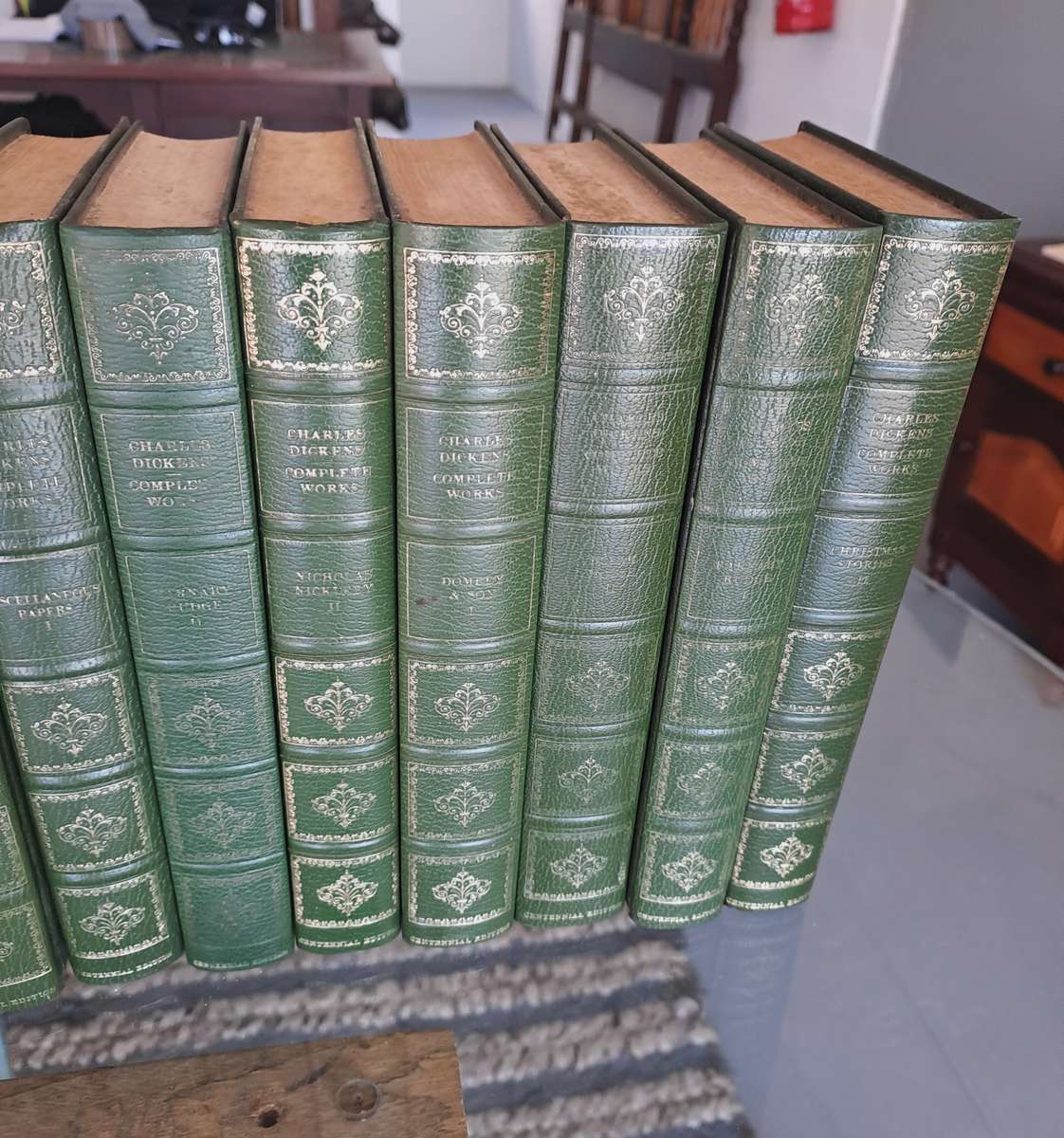 Complete 34 Book Works of Charles Dickens