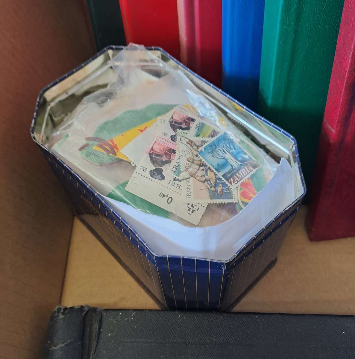 MASSIVE LIFETIME STAMP COLLECTION *10000+ WORLD STAMPS* *25 ALBUMS*