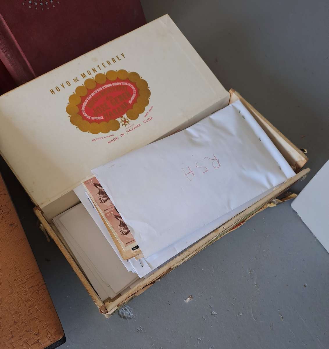 MASSIVE LIFETIME STAMP COLLECTION *10000+ WORLD STAMPS* *25 ALBUMS*