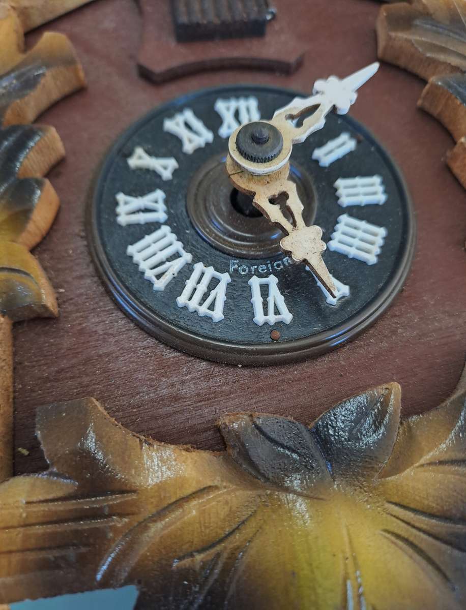 CUCKOO CLOCK *NOT WORKING*