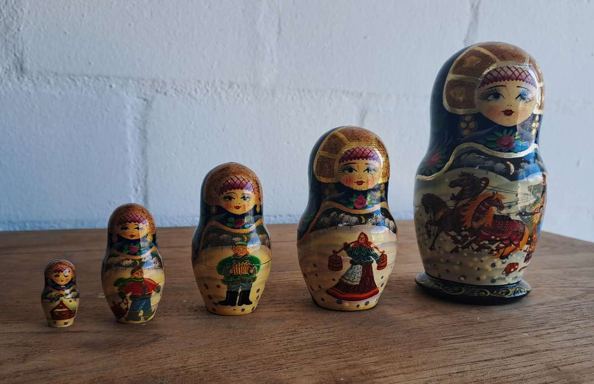 Matryoshka Russian Village Winter Signed Hand-Painted Nesting Doll 5-Piece