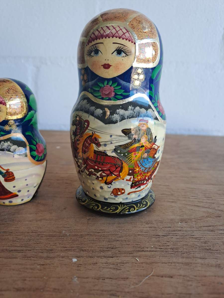 Matryoshka Russian Village Winter Signed Hand-Painted Nesting Doll 5-Piece