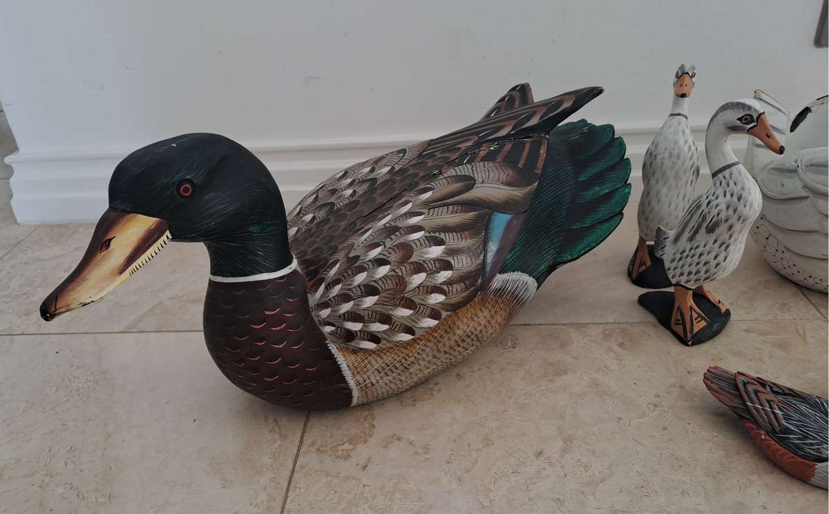 COLLECTION OF CARVED - HAND PAINTED WOODEN DUCKS! *BEAUTIFUL COLLECTION*