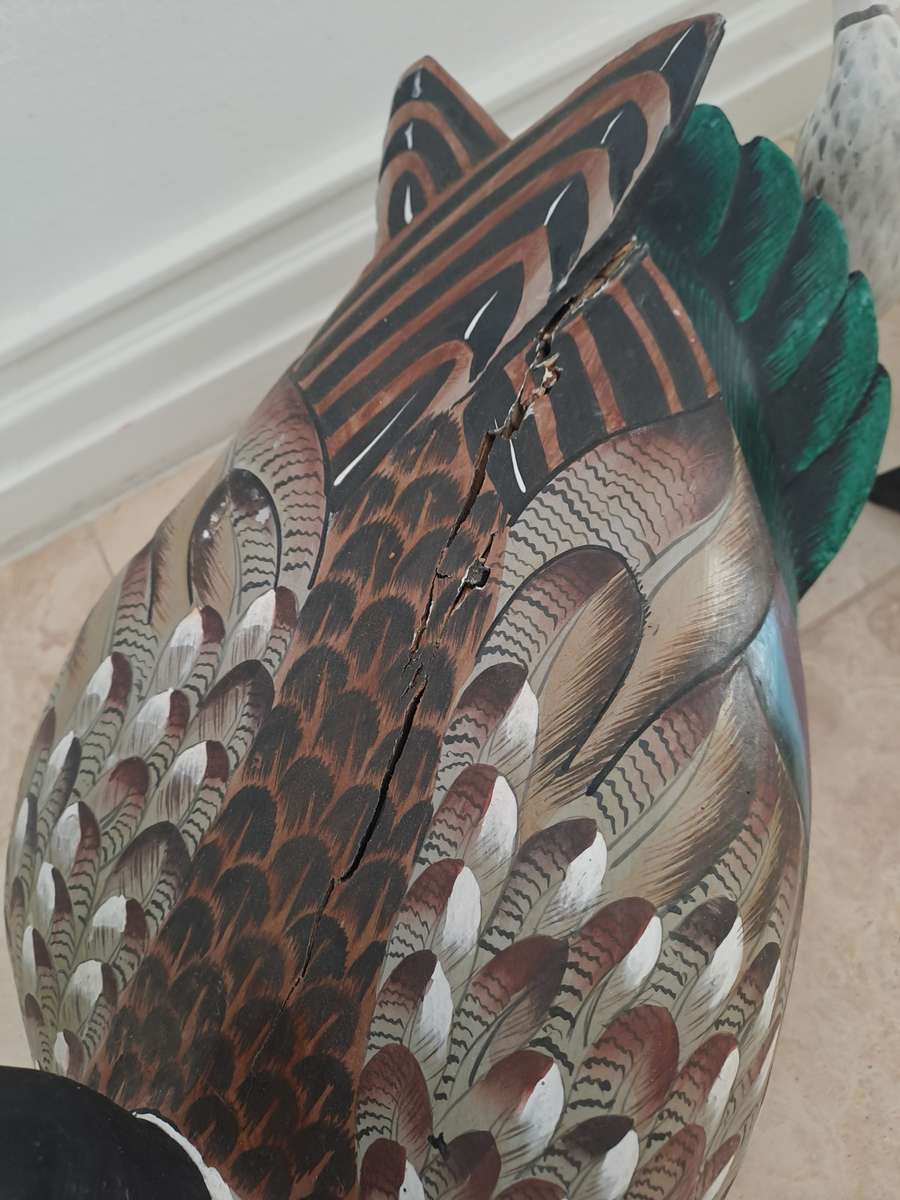 COLLECTION OF CARVED - HAND PAINTED WOODEN DUCKS! *BEAUTIFUL COLLECTION*