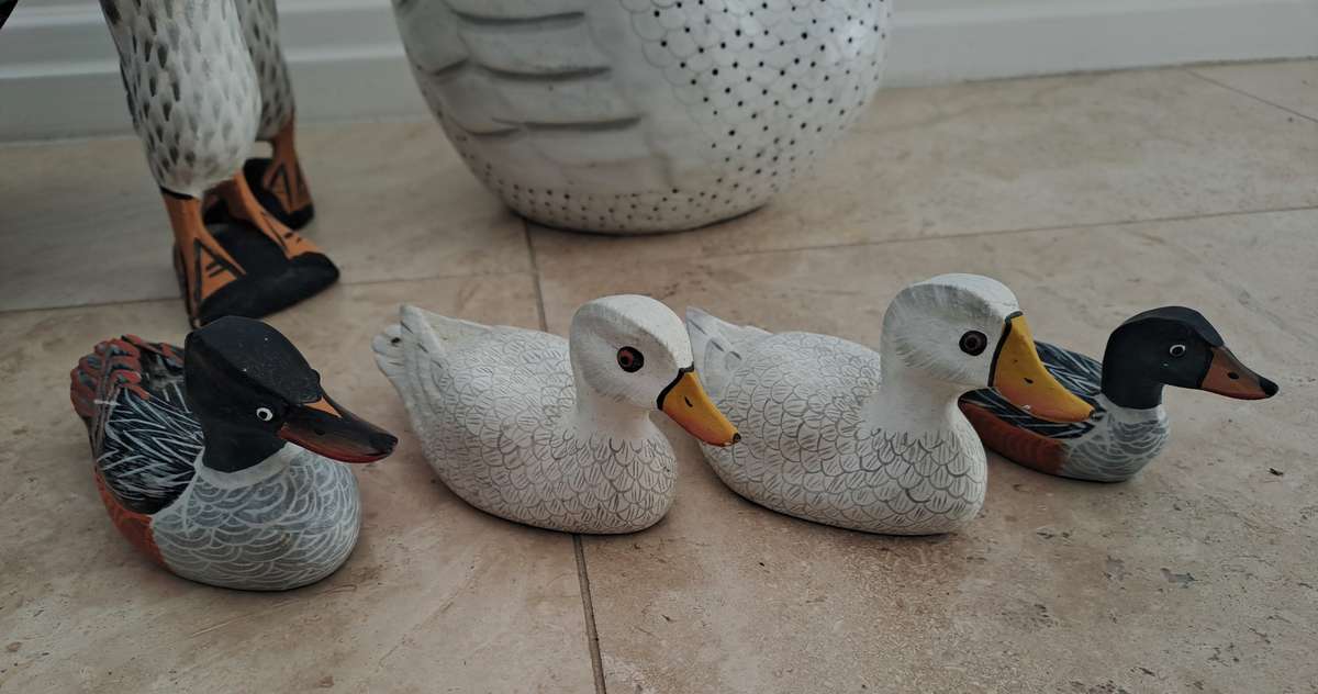 COLLECTION OF CARVED - HAND PAINTED WOODEN DUCKS! *BEAUTIFUL COLLECTION*