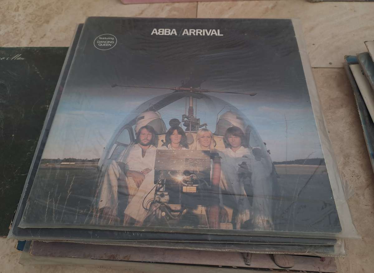 50+ COLLECTION OF 70's/80's POP RECORDS!! LIONEL RICHIE, ABBA AND SO MUCH MORE...