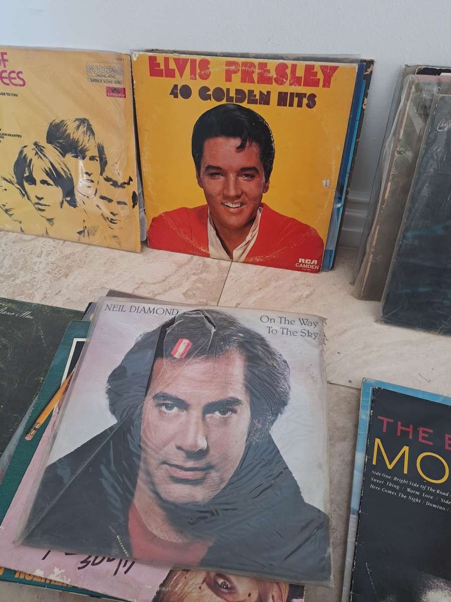 50+ COLLECTION OF 70's/80's POP RECORDS!! LIONEL RICHIE, ABBA AND SO MUCH MORE...