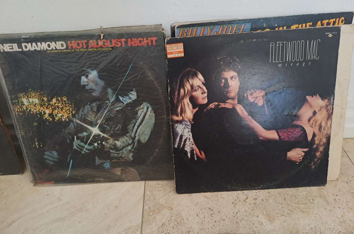 50+ COLLECTION OF 70's/80's POP RECORDS!! LIONEL RICHIE, ABBA AND SO MUCH MORE...