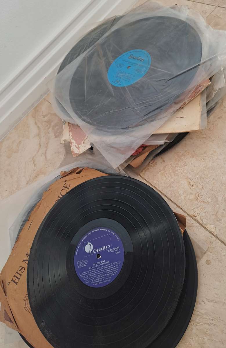 COLLECTION OF LOOSE LP's! -30 RECORDS*