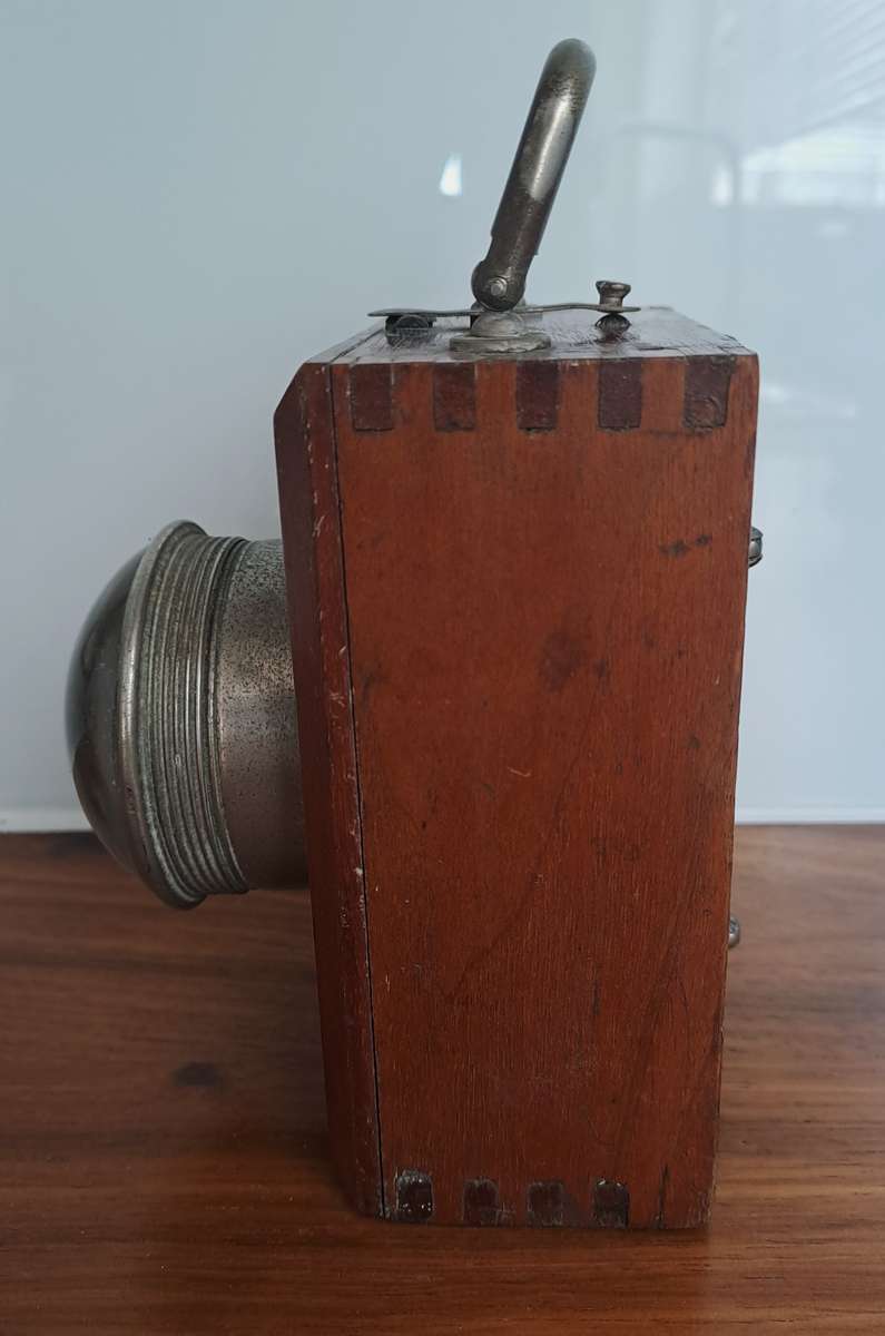 WW1 WOODEN BOX TORCH *VALUE R4500*