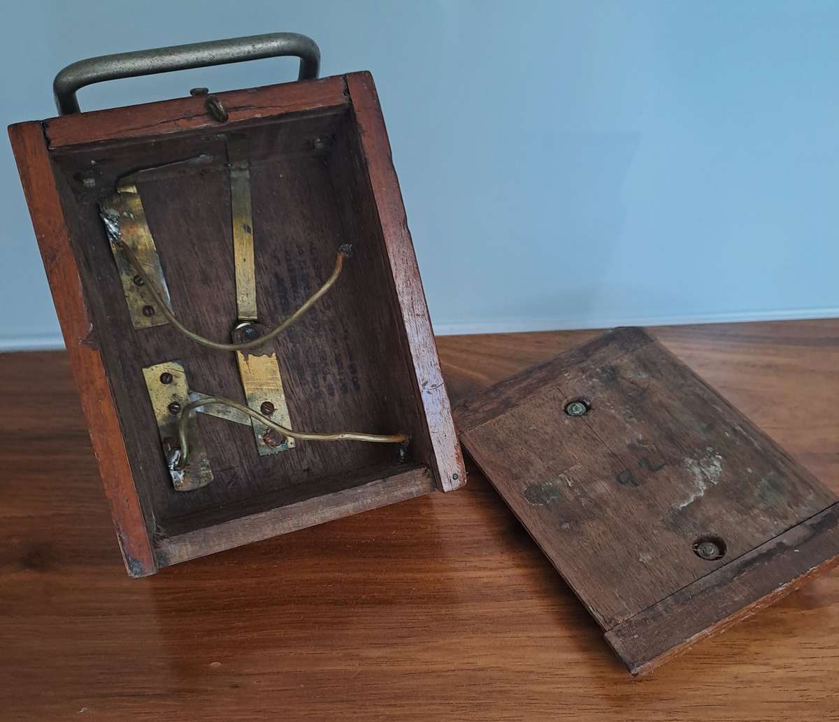 WW1 WOODEN BOX TORCH *VALUE R4500*