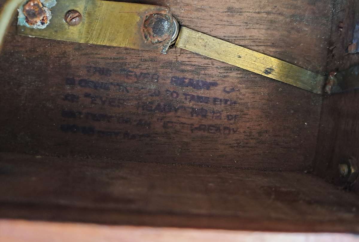 WW1 WOODEN BOX TORCH *VALUE R4500*