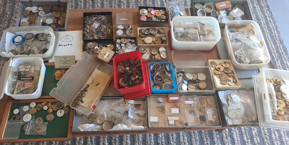 *WOW* AMAZING WATCHMAKERS COLLECTION 1000+ OF WATCH PARTS AND MOVEMENTS!! *LIFETIME COLLECTION*