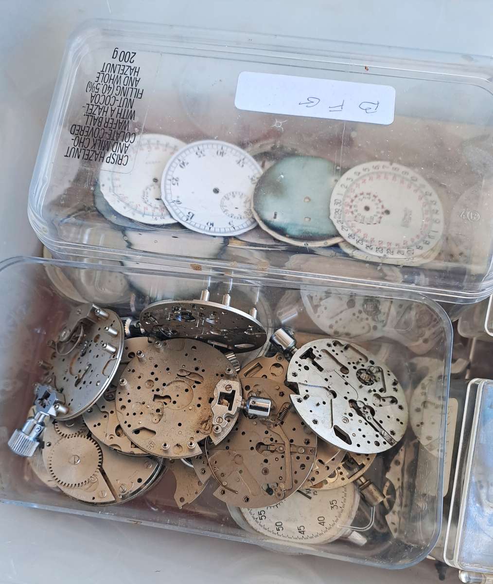 *WOW* AMAZING WATCHMAKERS COLLECTION 1000+ OF WATCH PARTS AND MOVEMENTS!! *LIFETIME COLLECTION*