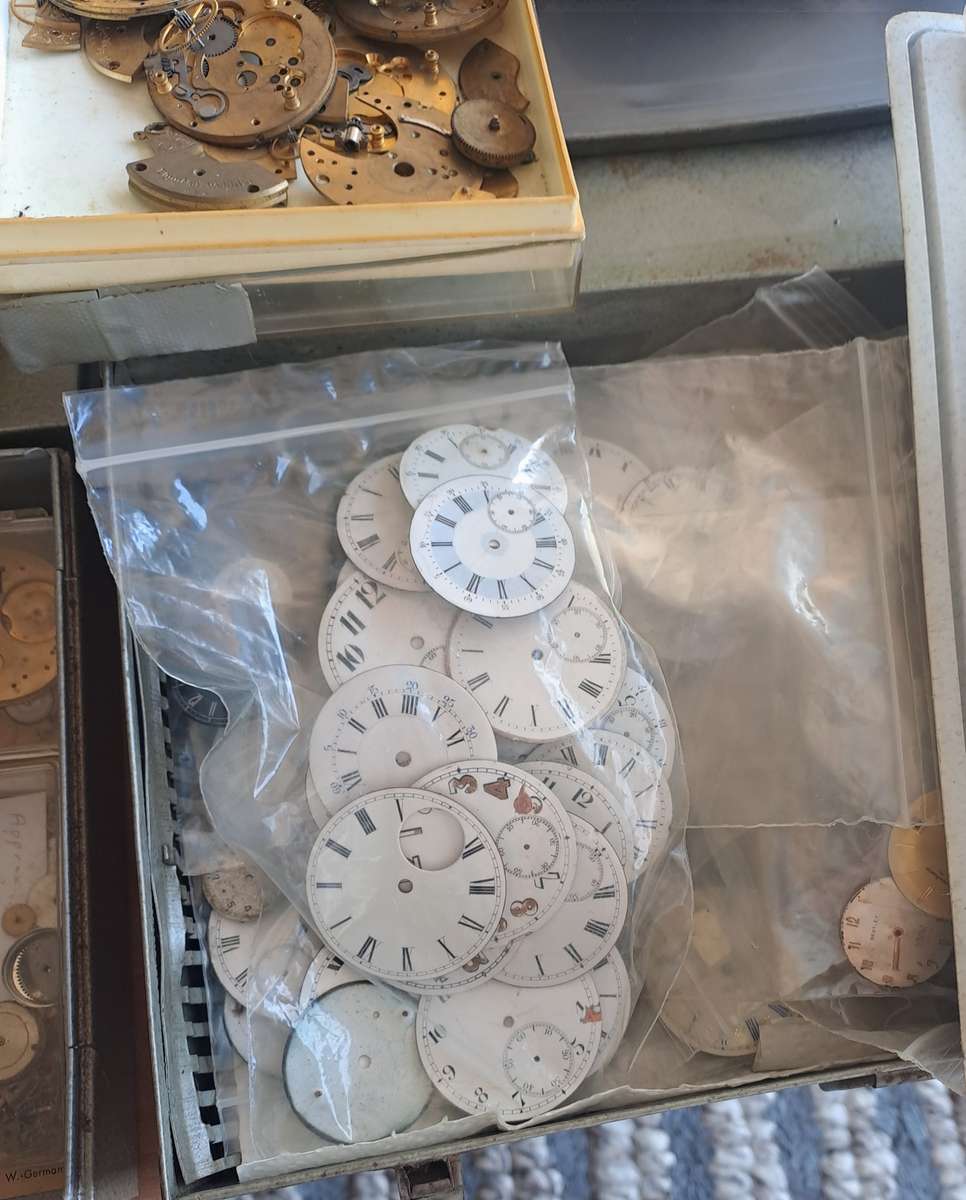 *WOW* AMAZING WATCHMAKERS COLLECTION 1000+ OF WATCH PARTS AND MOVEMENTS!! *LIFETIME COLLECTION*