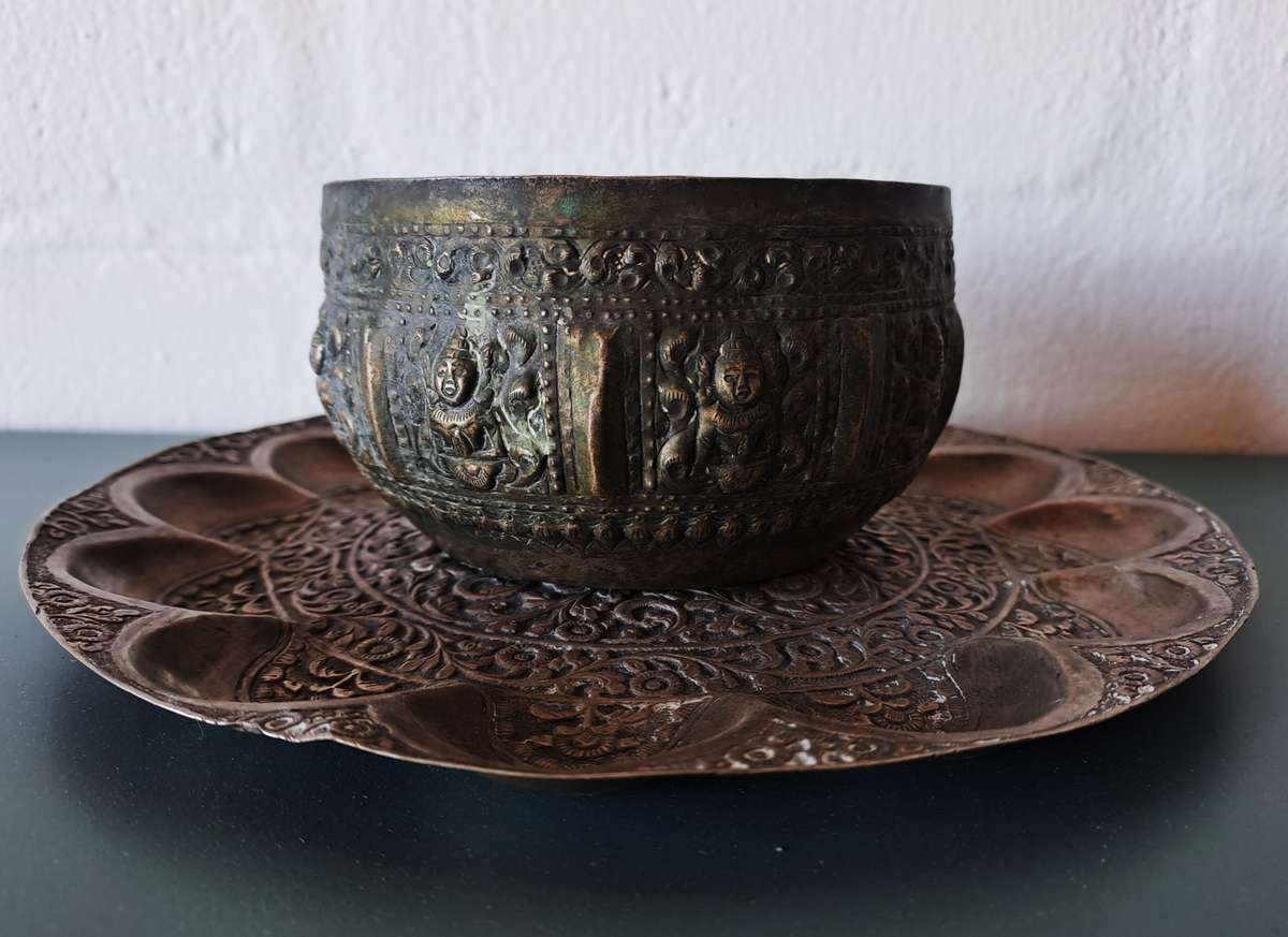 BEATEN COPPER ANTIQUE EASTERN BOWL AND PLATE!!