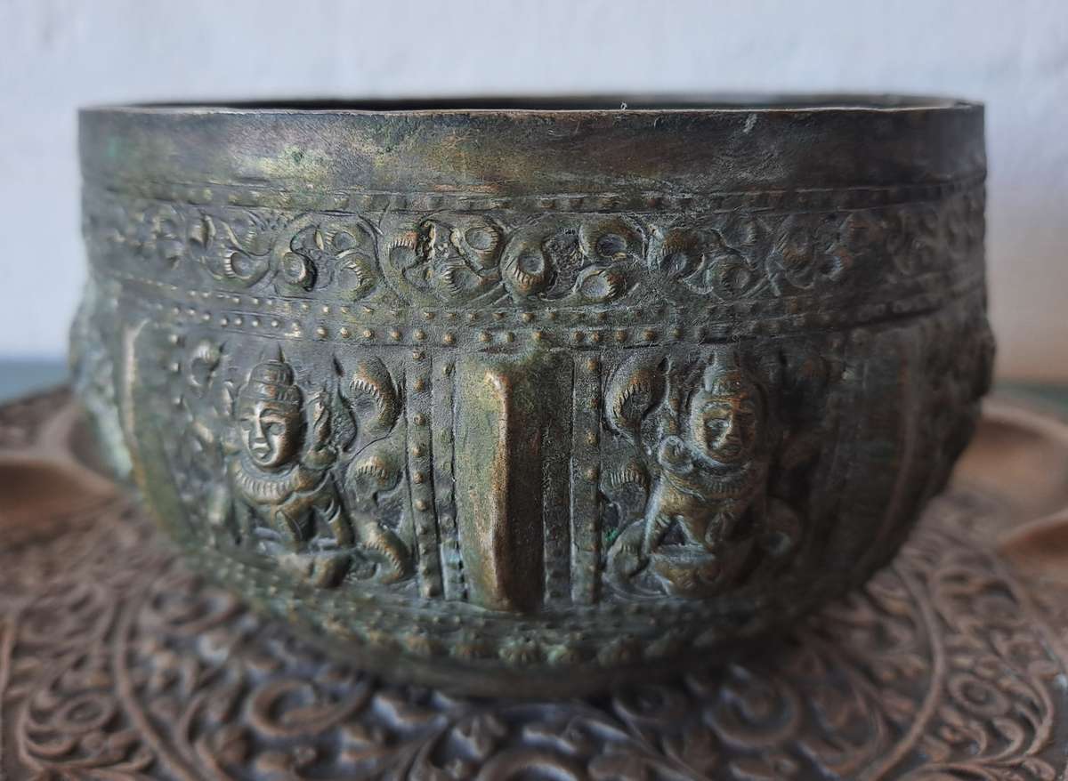 BEATEN COPPER ANTIQUE EASTERN BOWL AND PLATE!!