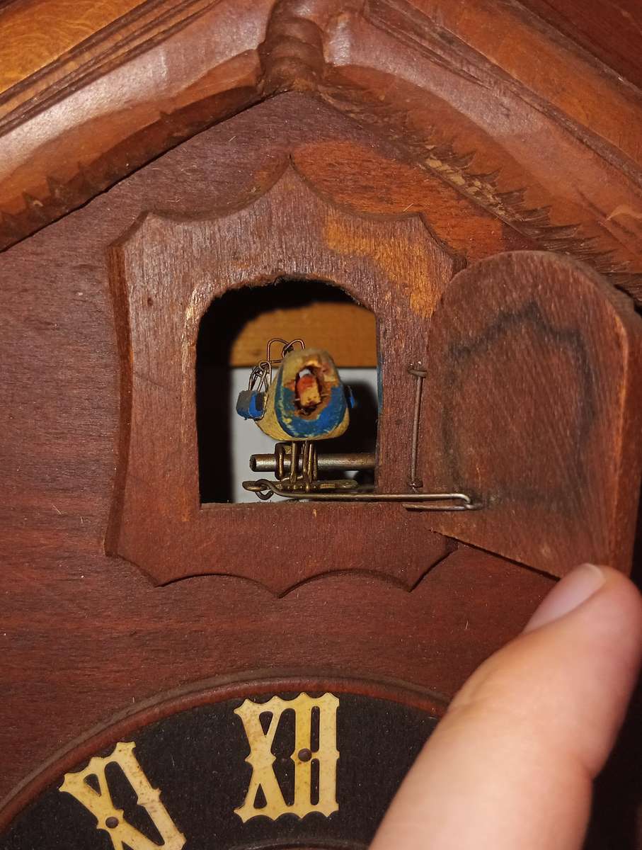 LARGE VINTAGE ORIGINAL COMPLETE BAVARIAN CUCKOO CLOCK!