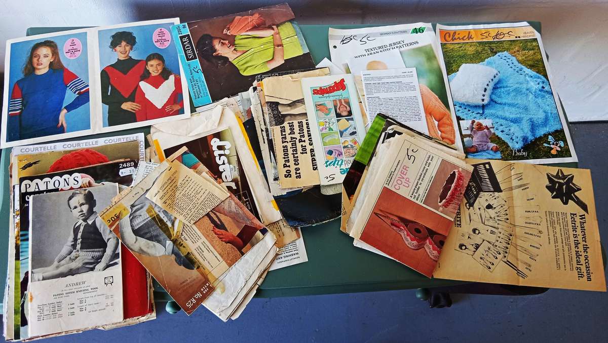 COLLECTION OF WORLD WAR , ART AND FASHION MAGAZINES AND VINTAGE NEWSPAPERS