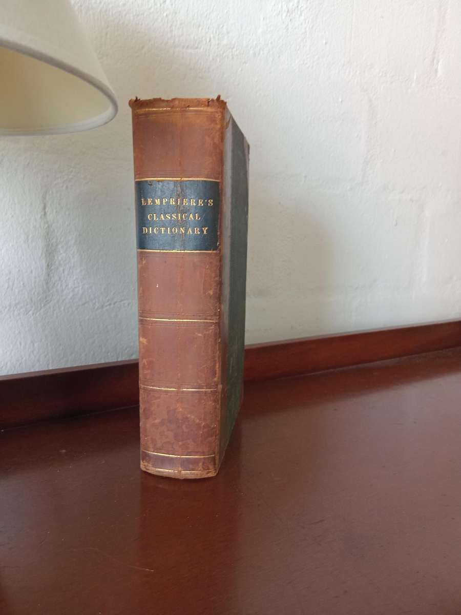 STUNNING ANTIQUE LEMPRIERE'S CLASSICAL DICTIONARY Circa 1815 *HIGHLY COLLECTABLE*