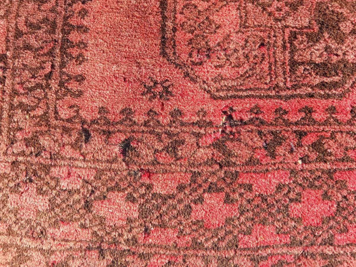 GENUINE HAND KNOTTED PERSIAN CARPET 1620MM BY 1850MM