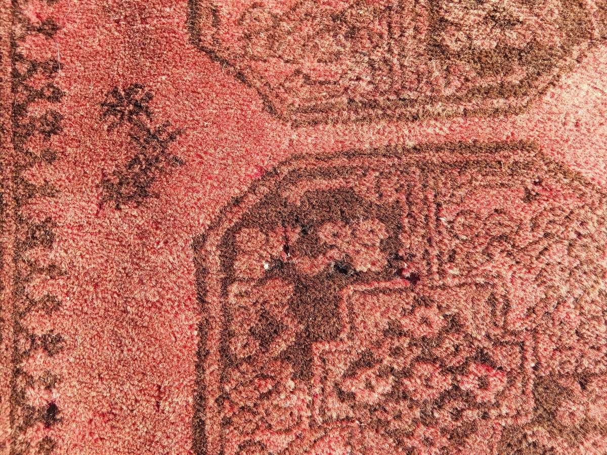 GENUINE HAND KNOTTED PERSIAN CARPET 1620MM BY 1850MM