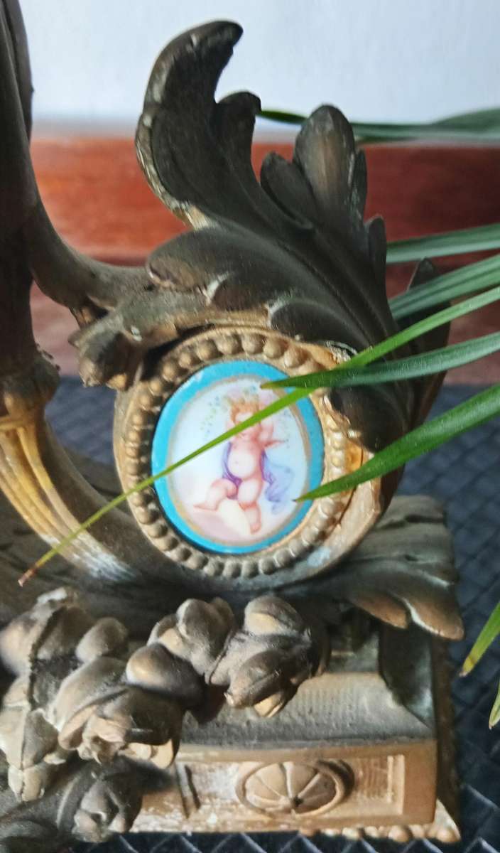 19th  CENTURY ANTIQUE FRENCH CLOCK,PORCELAIN AND BRASS *HIGHLY COLLECTABLE* *DAMAGED*