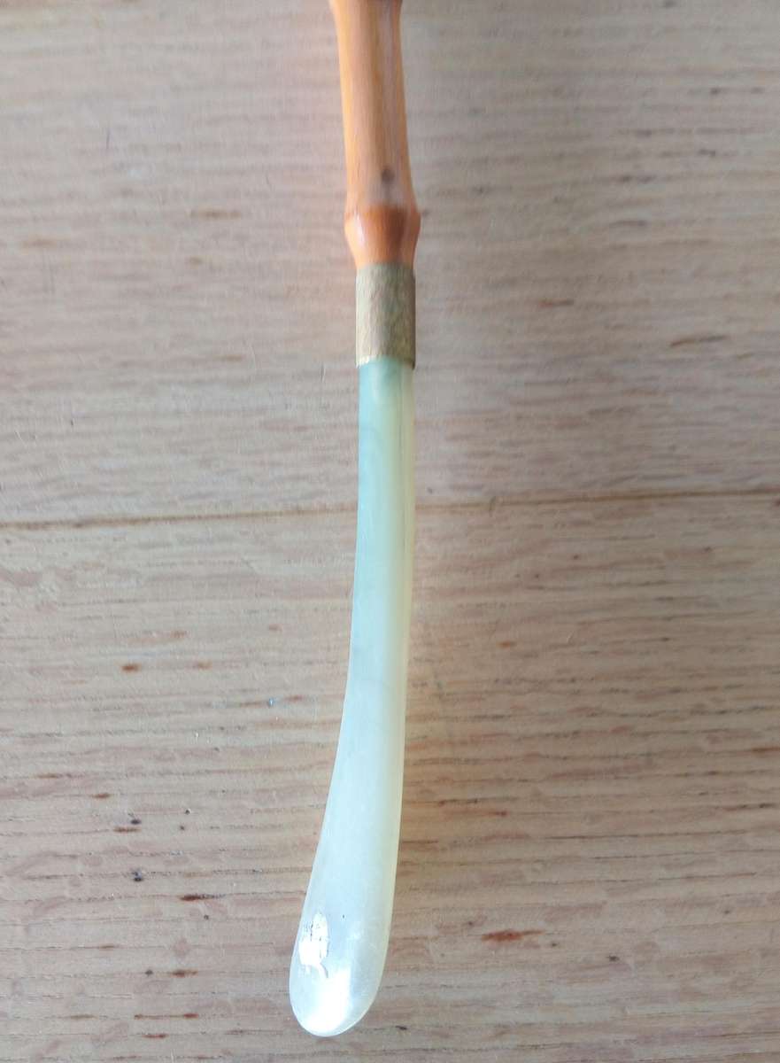 LOVELY VINTAGE BAMBOO CANE SHOE HORNS AND BACK SCRATCHERS