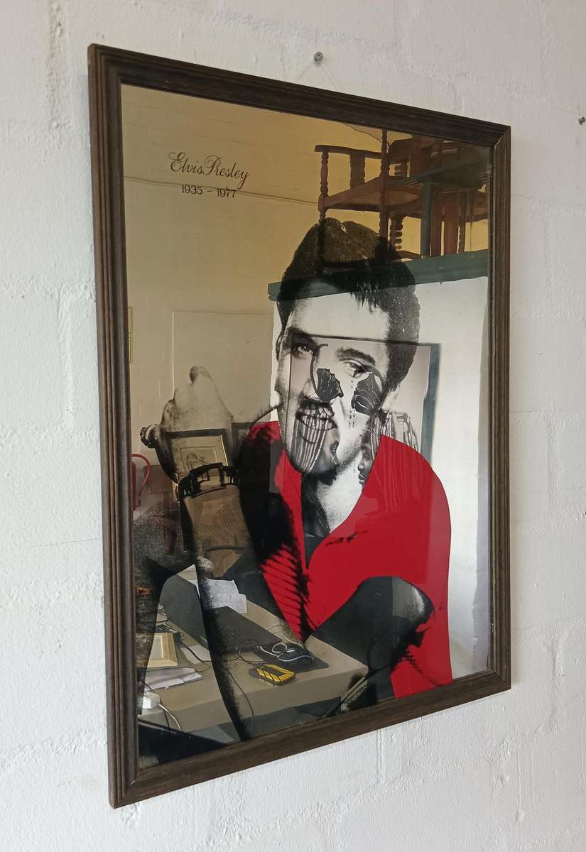 LOVELY FRAMED ELVIS PRESLEY MIRROR
