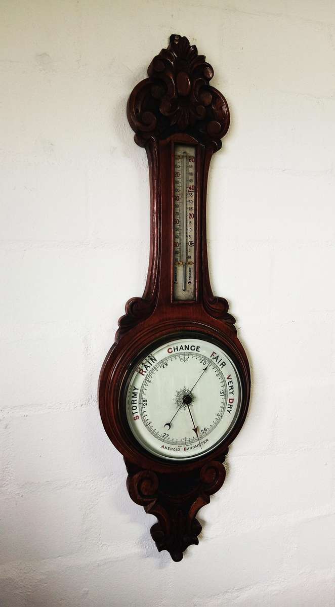 VINTAGE OAK CARVED ANEROID BAROMETER