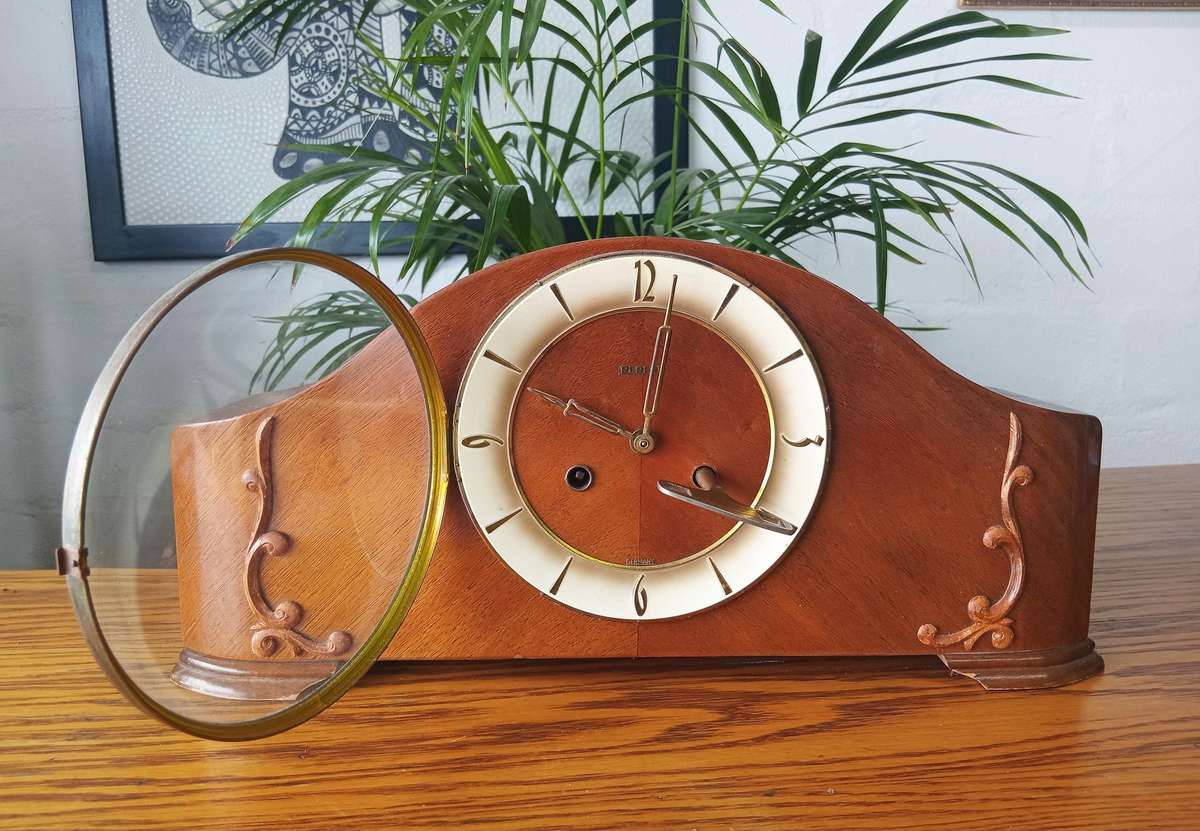GORGEOUS PERFUT MANTEL CLOCK *MADE IN GERMANY*